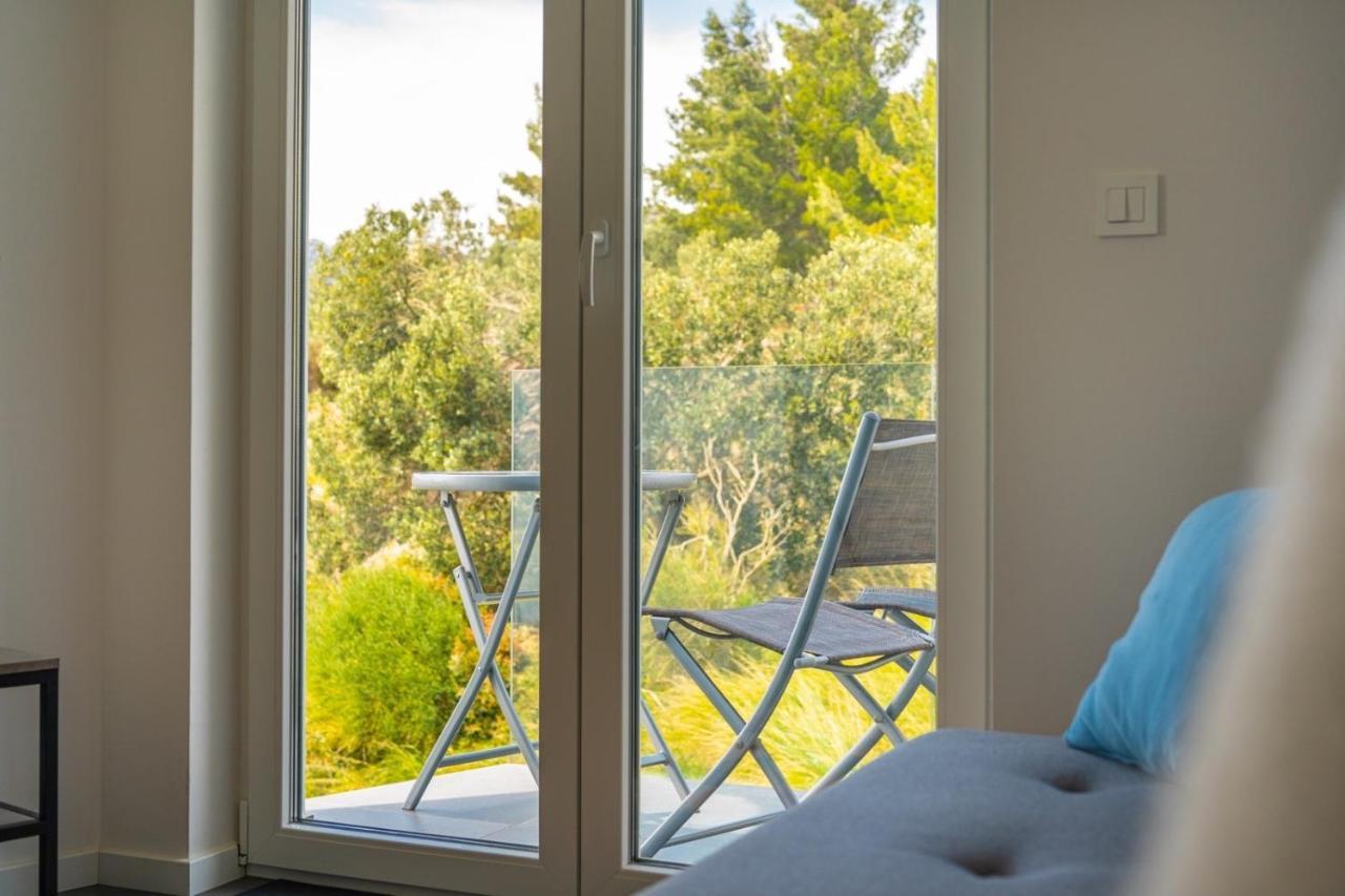 Villa Bofor Kuciste Ngoại thất bức ảnh